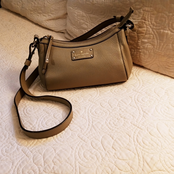 KATE SPADE Gabriella Berkshire Rd Crossbody/Shoulder Bag in Taupe Pebble… - Picture 13 of 16